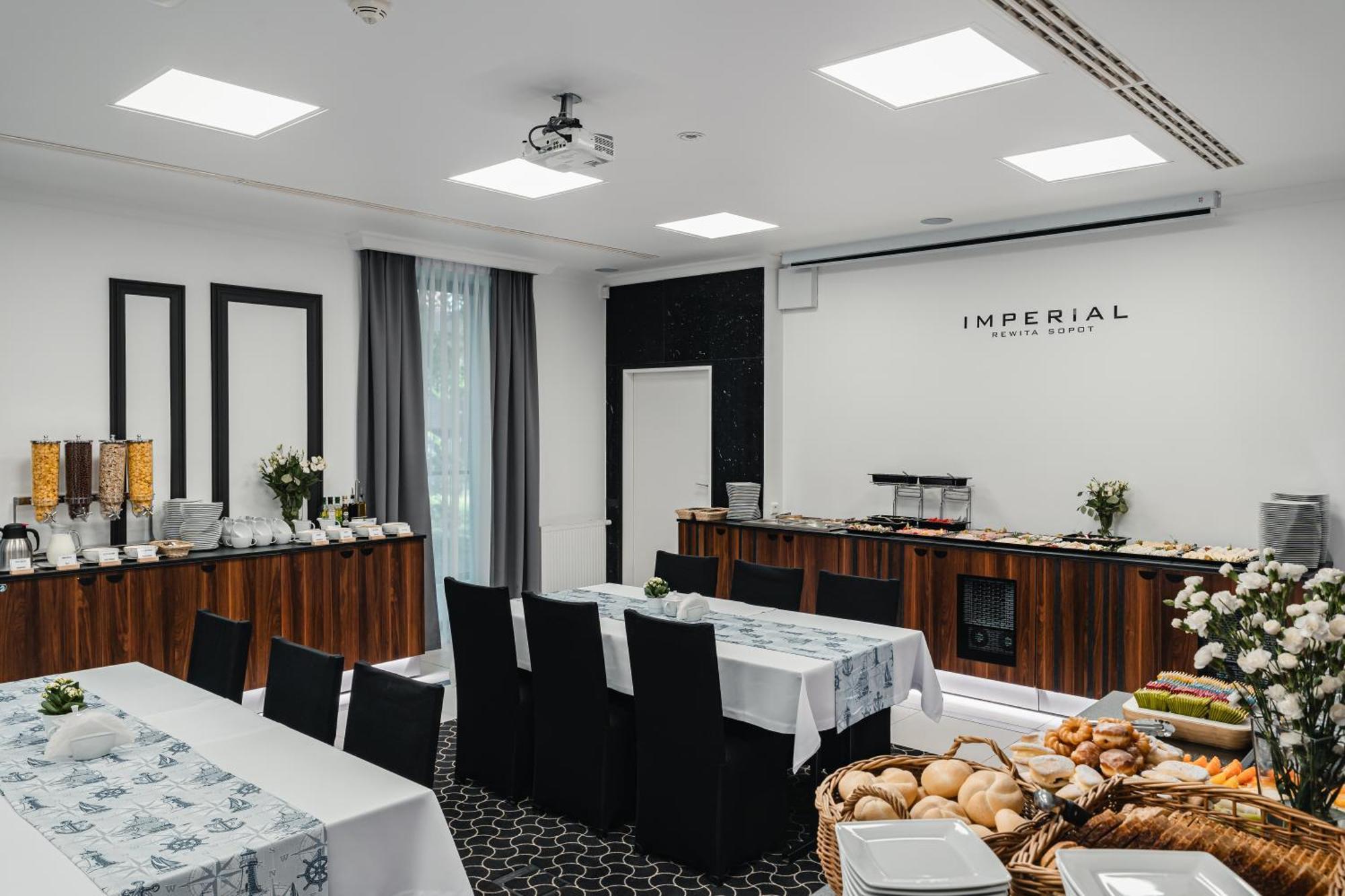 ホテル Rewita Imperial ソポト エクステリア 写真